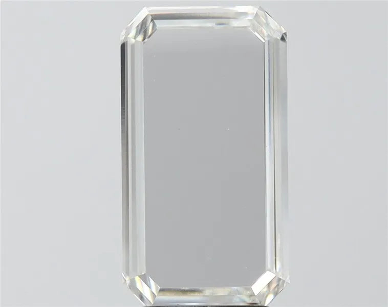 3.74ct Emerald Lab Grown Diamond (Colour G, Clarity VVS2, IGI Certified)