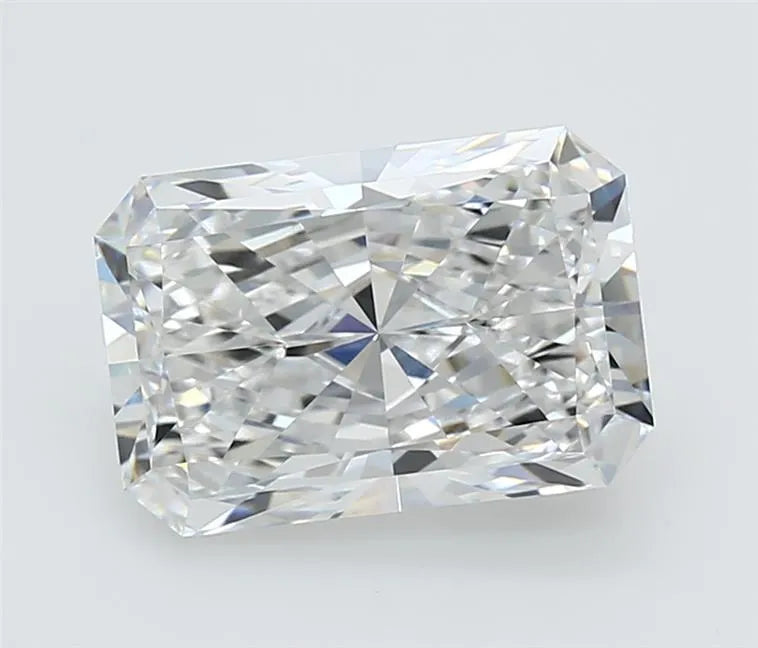 3.77ct Radiant Lab Grown Diamond (Colour D, Clarity VVS1, GIA Certified)