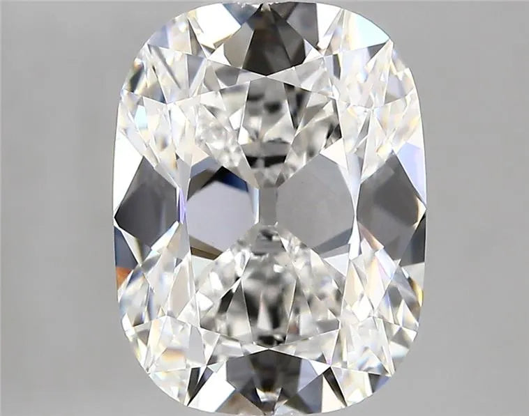 4.49ct Cushion modified Lab Grown Diamond (Colour E, Clarity VVS2, IGI Certified)