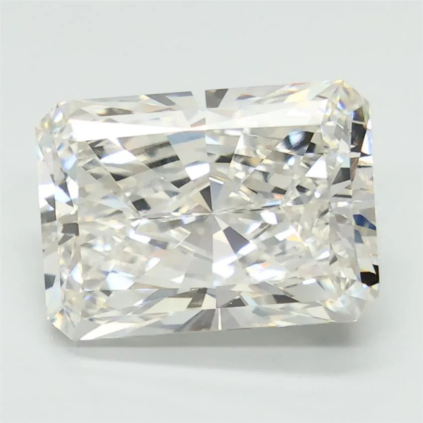 5.04ct Radiant Lab Grown Diamond (Colour G, Clarity VVS2, Cut EX, IGI Certified)